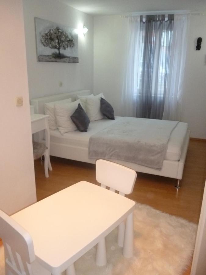 House Niko Apartment คาชเตลา ภายนอก รูปภาพ