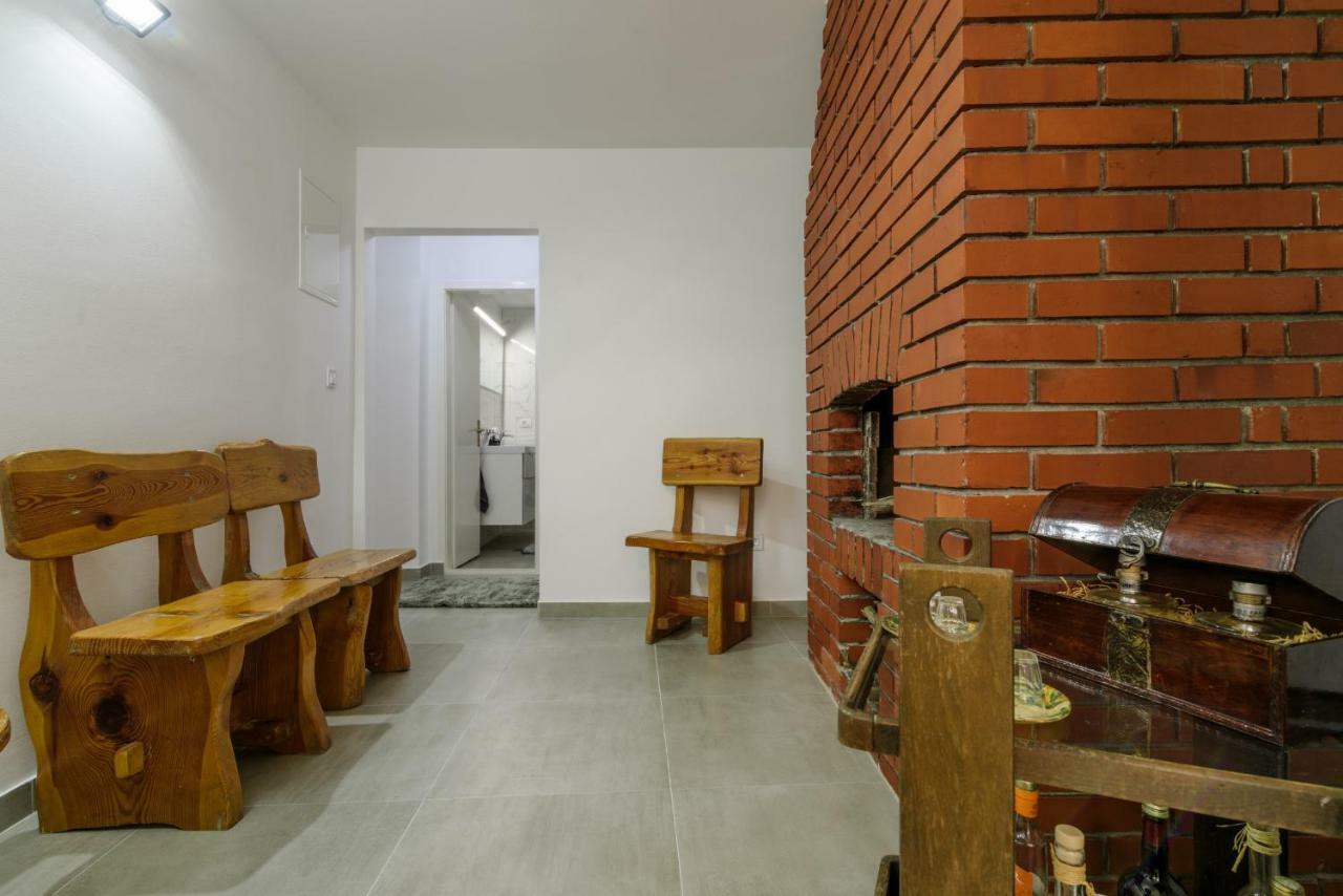 House Niko Apartment คาชเตลา ภายนอก รูปภาพ
