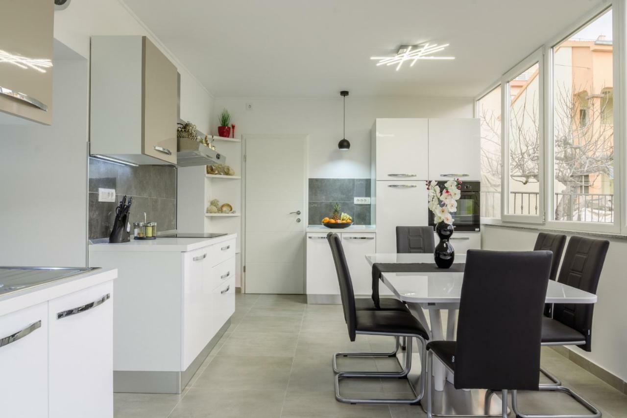 House Niko Apartment คาชเตลา ภายนอก รูปภาพ