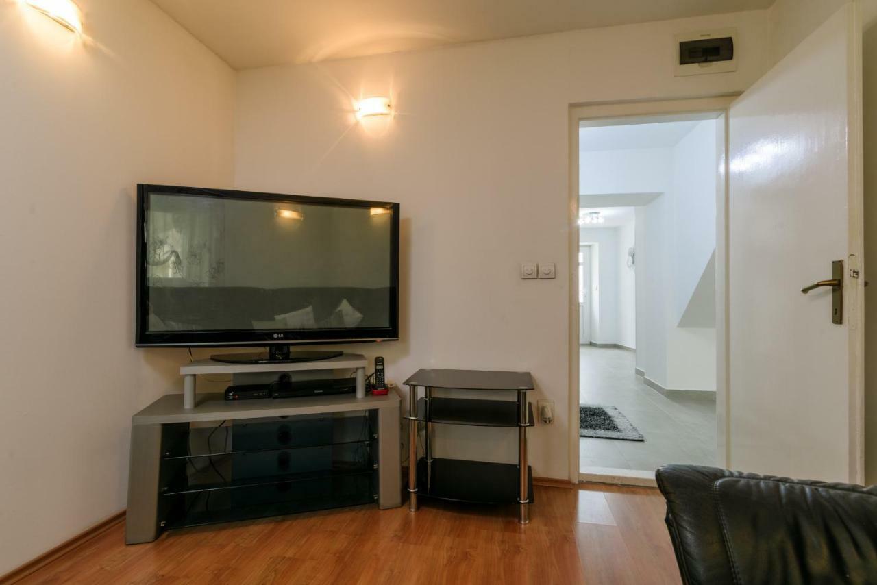 House Niko Apartment คาชเตลา ภายนอก รูปภาพ